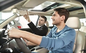 Schedule a test drive at Nissan Apatzingán in Apatzingán, Michoacán de Ocampo, México.